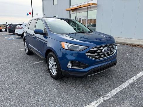 Certified 2022 Ford Edge SEL w/ Convenience Package image 2