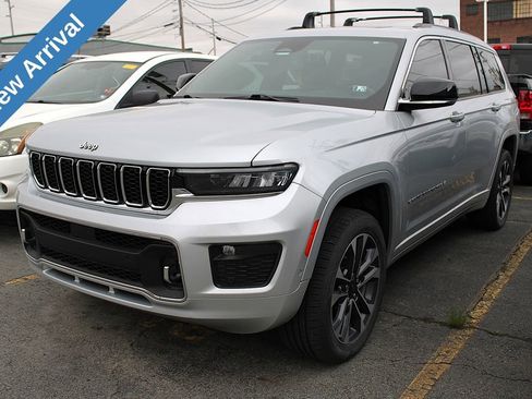 Certified 2021 Jeep Grand Cherokee L Overland w/ Luxury Tech Group IV AWD/4WD image 1