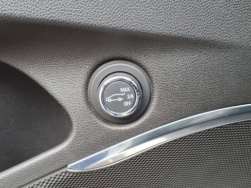 Used 2023 Buick Enclave Essence image 21