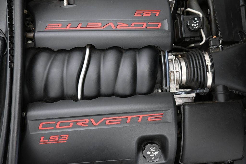 Used 2013 Chevrolet Corvette Grand Sport w/ 2LT Preferred Equipment Group RWD image 23