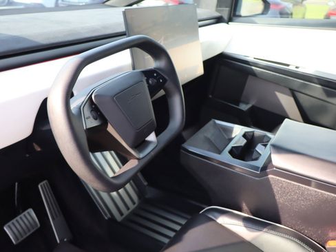 Used 2024 Tesla Cybertruck Cyberbeast AWD/4WD image 9