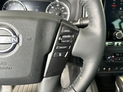 Used 2025 Nissan Frontier SV w/ SV Convenience Package image 22