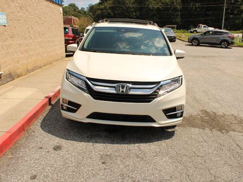 Used 2018 Honda Odyssey Elite image 2