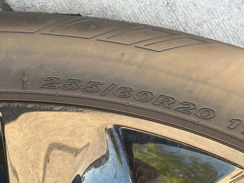 Certified 2025 Jeep Wrangler Unlimited Sahara w/ Safety Group image 9