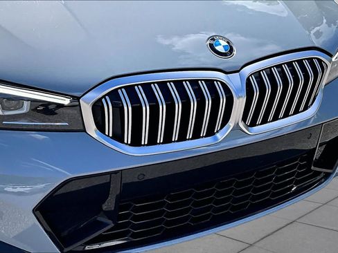 Used 2026 BMW 330i xDrive Sedan AWD/4WD image 31