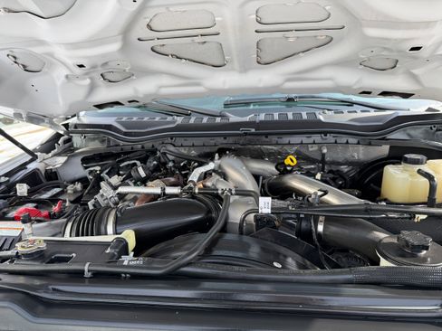 Certified 2022 Ford F250 XLT w/ XLT Premium Package image 14