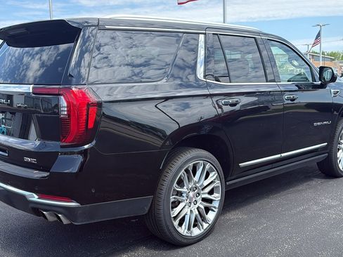 Used 2025 GMC Yukon Denali w/ Sun & Power Step Package AWD/4WD image 7