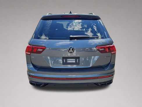 Used 2024 Volkswagen Tiguan SE R-Line AWD/4WD image 4