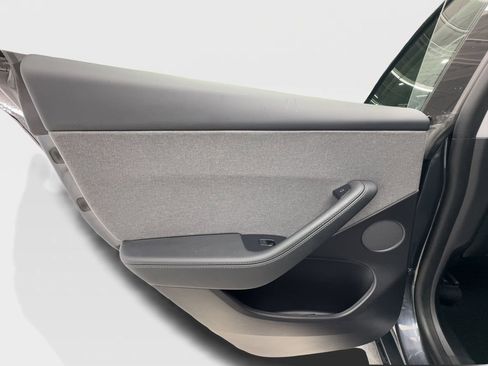 Used 2026 Tesla Model Y 2WD image 23