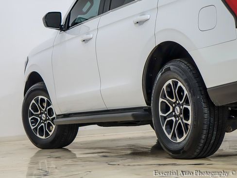 Used 2022 Ford Expedition XL AWD/4WD image 11