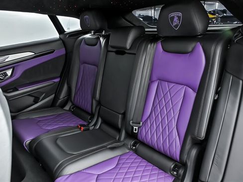 Used 2022 Lamborghini Urus AWD/4WD image 23