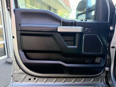 Used 2020 Ford F250 Lariat w/ Tremor Off-Road Package AWD/4WD image 18