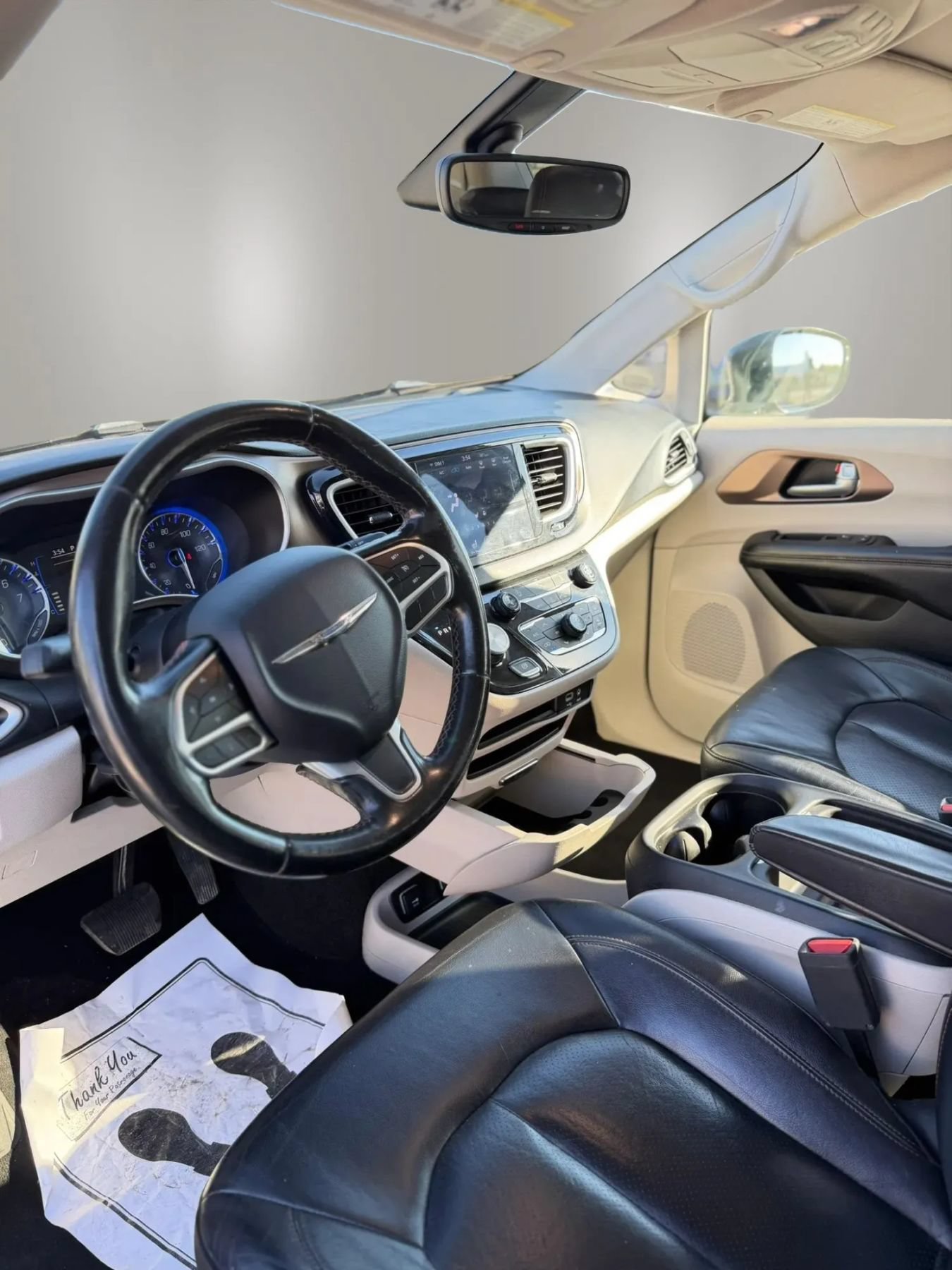 Used 2019 Chrysler Pacifica Touring-L FWD image 12