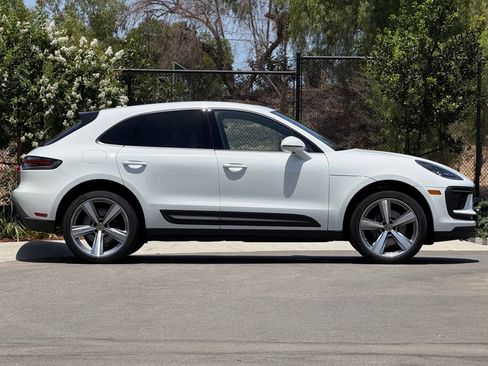 Used 2026 Porsche Macan AWD/4WD image 8