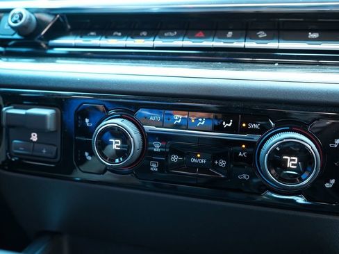 New 2026 Chevrolet Silverado 1500 LT AWD/4WD image 39