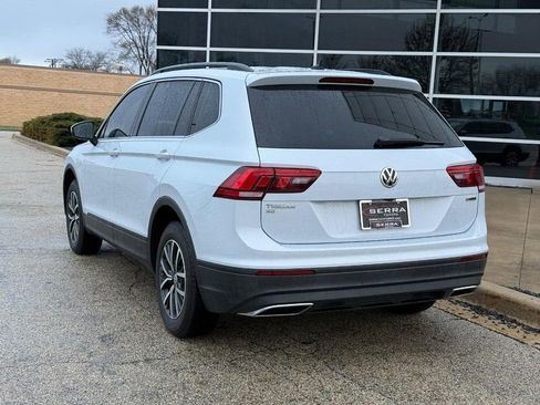 Used 2019 Volkswagen Tiguan SE w/ Panoramic Sunroof Package image 5