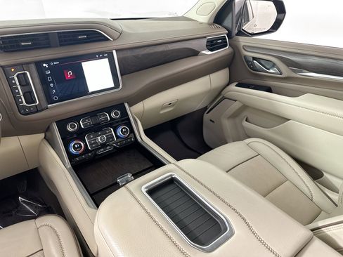 Used 2023 GMC Yukon Denali image 24
