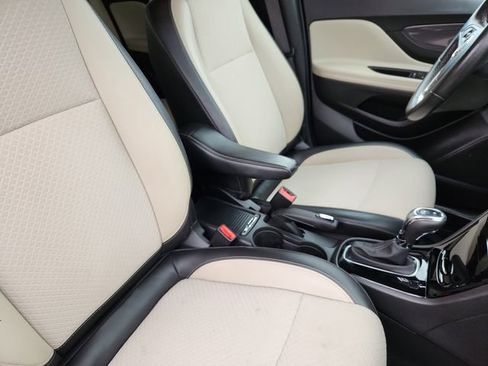 Used 2019 Buick Encore Preferred image 18