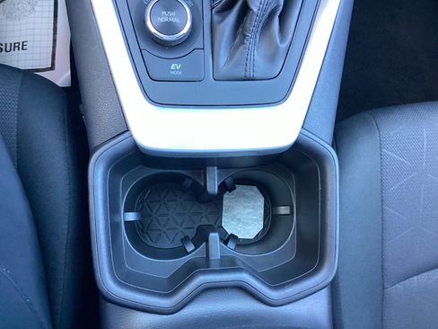 Certified 2025 Toyota RAV4 XLE image 36