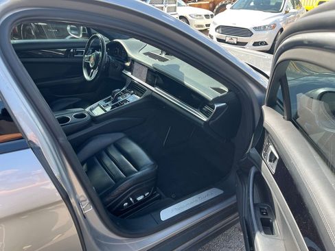 Used 2017 Porsche Panamera Turbo AWD/4WD image 10
