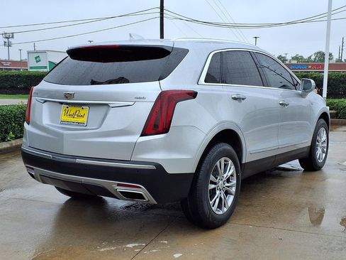 Used 2020 Cadillac XT5 Premium Luxury FWD image 2