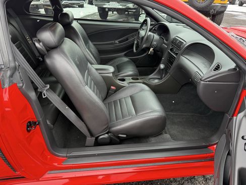 Used 2001 Ford Mustang GT image 28