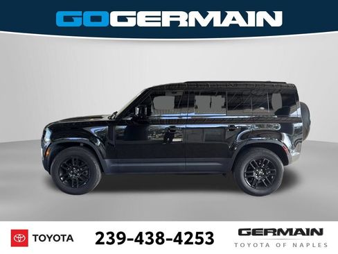 Used 2022 Land Rover Defender 110 S AWD/4WD image 2