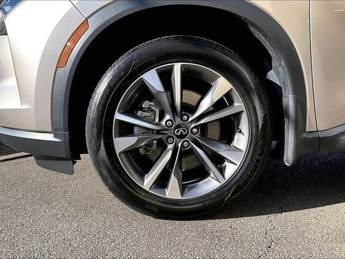 Certified 2023 INFINITI QX60 Luxe image 9