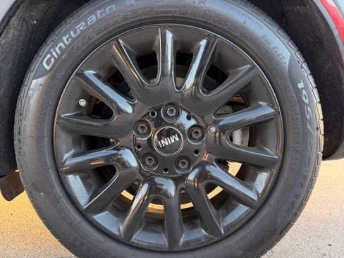 Used 2017 MINI Cooper 4-Door Hardtop image 21