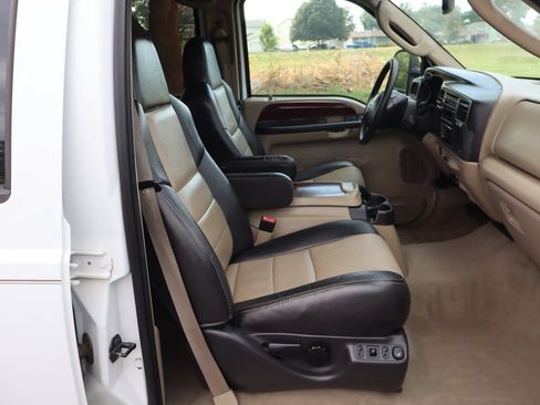 Used 2005 Ford Excursion Eddie Bauer AWD/4WD image 24