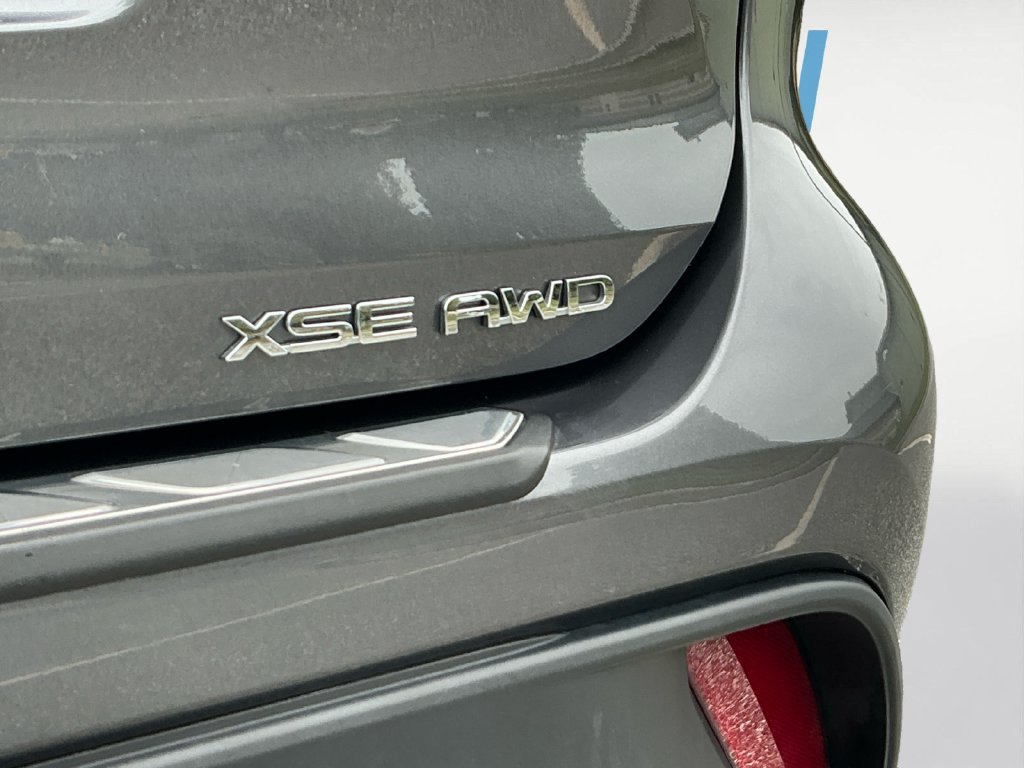 Used 2022 Toyota Highlander XSE AWD/4WD image 19