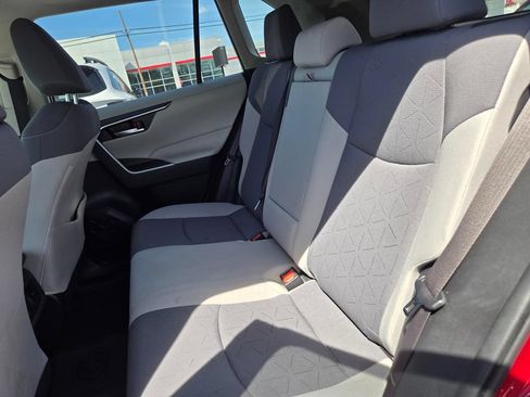 Used 2019 Toyota RAV4 XLE w/ Convenience Package AWD/4WD image 10