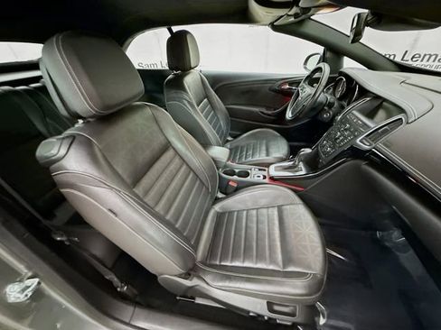 Used 2018 Buick Cascada Premium image 27