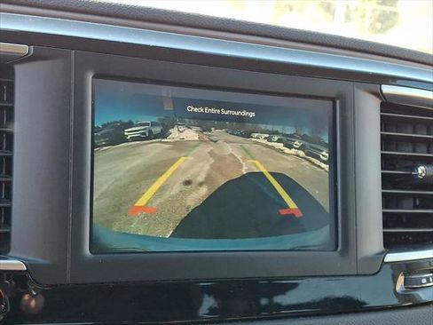 Certified 2023 Chrysler Voyager LX image 29