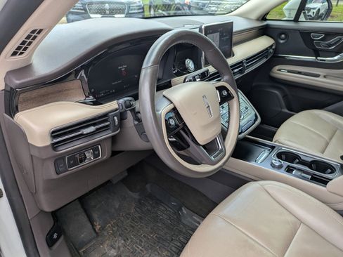 Used 2022 Lincoln Corsair Reserve w/ Luxury Package image 10