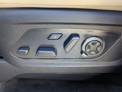Used 2023 Hyundai Palisade Calligraphy image 21