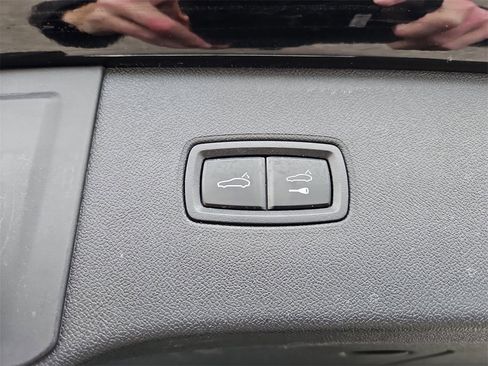 Certified 2024 Porsche Cayenne S image 27