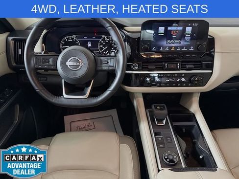 Used 2022 Nissan Pathfinder SL AWD/4WD image 21
