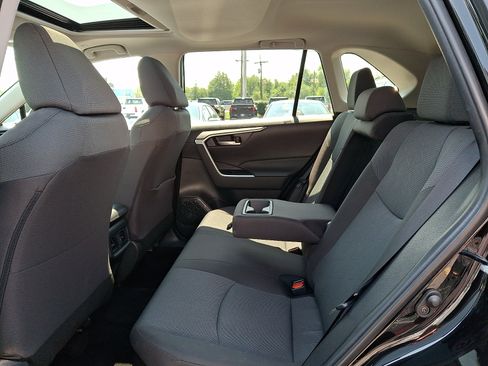 Used 2025 Toyota RAV4 XLE w/ Convenience Package AWD/4WD image 10