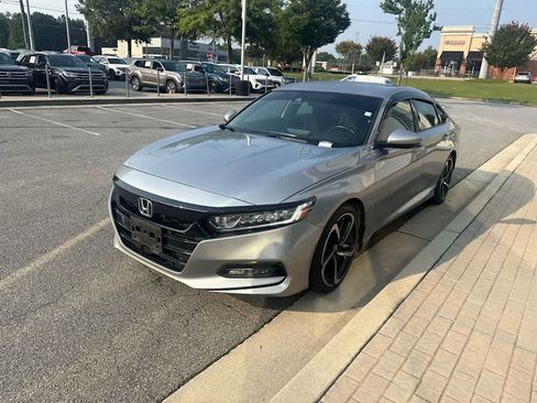 Used 2019 Honda Accord Sport image 4