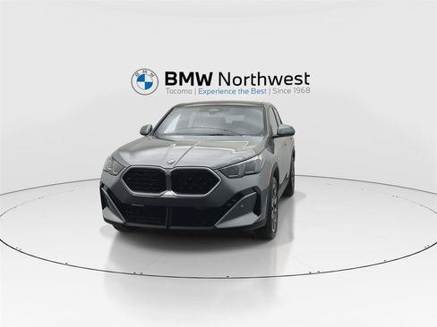 Used 2025 BMW X2 xDrive28i w/ Technology Package image 8