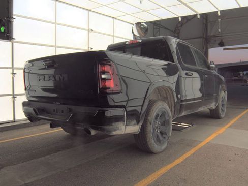 Used 2025 RAM 1500 Big Horn AWD/4WD image 4