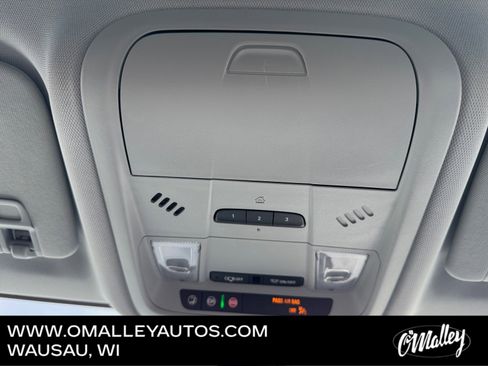 Used 2020 Chevrolet Blazer LT image 18