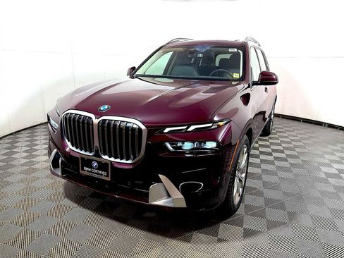 Certified 2024 BMW X7 xDrive40i w/ Premium Package AWD/4WD image 3