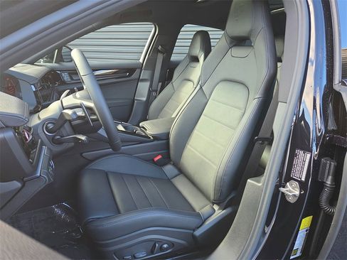 New 2026 Porsche Panamera 4 image 5