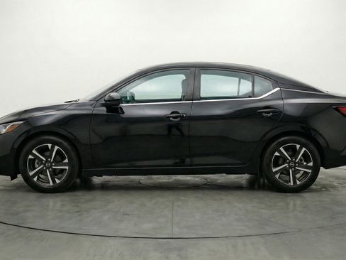 Used 2025 Nissan Sentra SV image 5