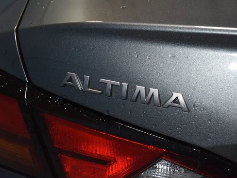 Certified 2025 Nissan Altima 2.5 SR image 24