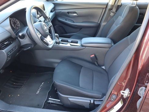 Used 2025 Nissan Sentra SV FWD image 15