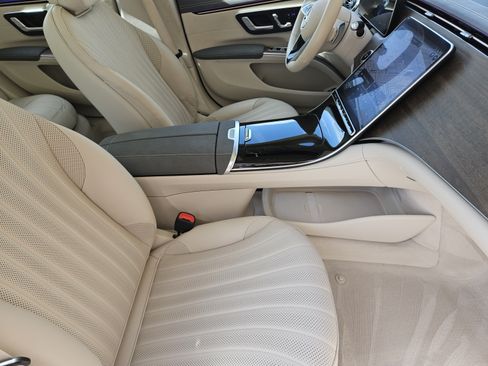 Used 2023 Mercedes-Benz EQS 450+ Sedan image 11