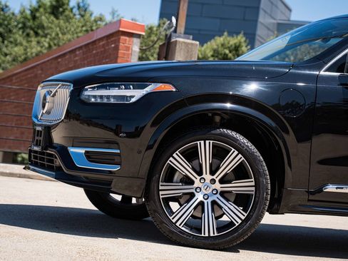 Certified 2023 Volvo XC90 T8 Plus w/ Protection Package Premier AWD/4WD image 2